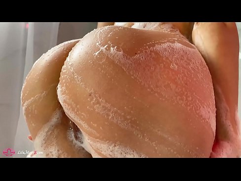 ❤️ Brunette Masturbates Pussy tare da Vibrator zuwa Tsananin inzali a cikin Shawa ️ Batsa na Rasha ❤