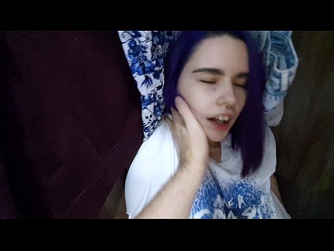 ❤️ Ya sami kanwata a cikin kabad ya taimaka mata ️ Batsa na Rasha ❤